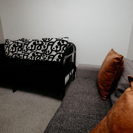 Elthorne Luxury Apartments - Аксбридж Экстерьер фото