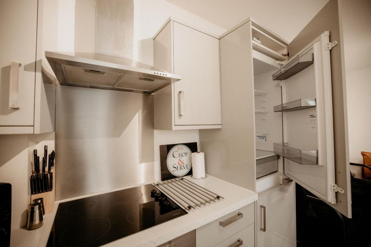 Elthorne Luxury Apartments - Аксбридж Экстерьер фото